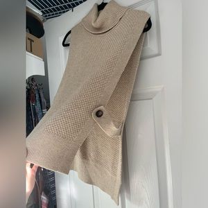 Banana Republic sweater vest size small